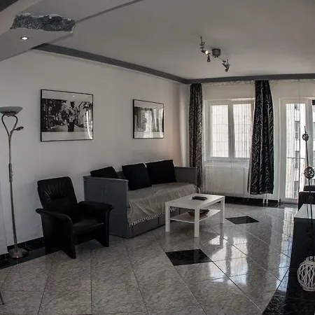 Апартаменты Deak Design